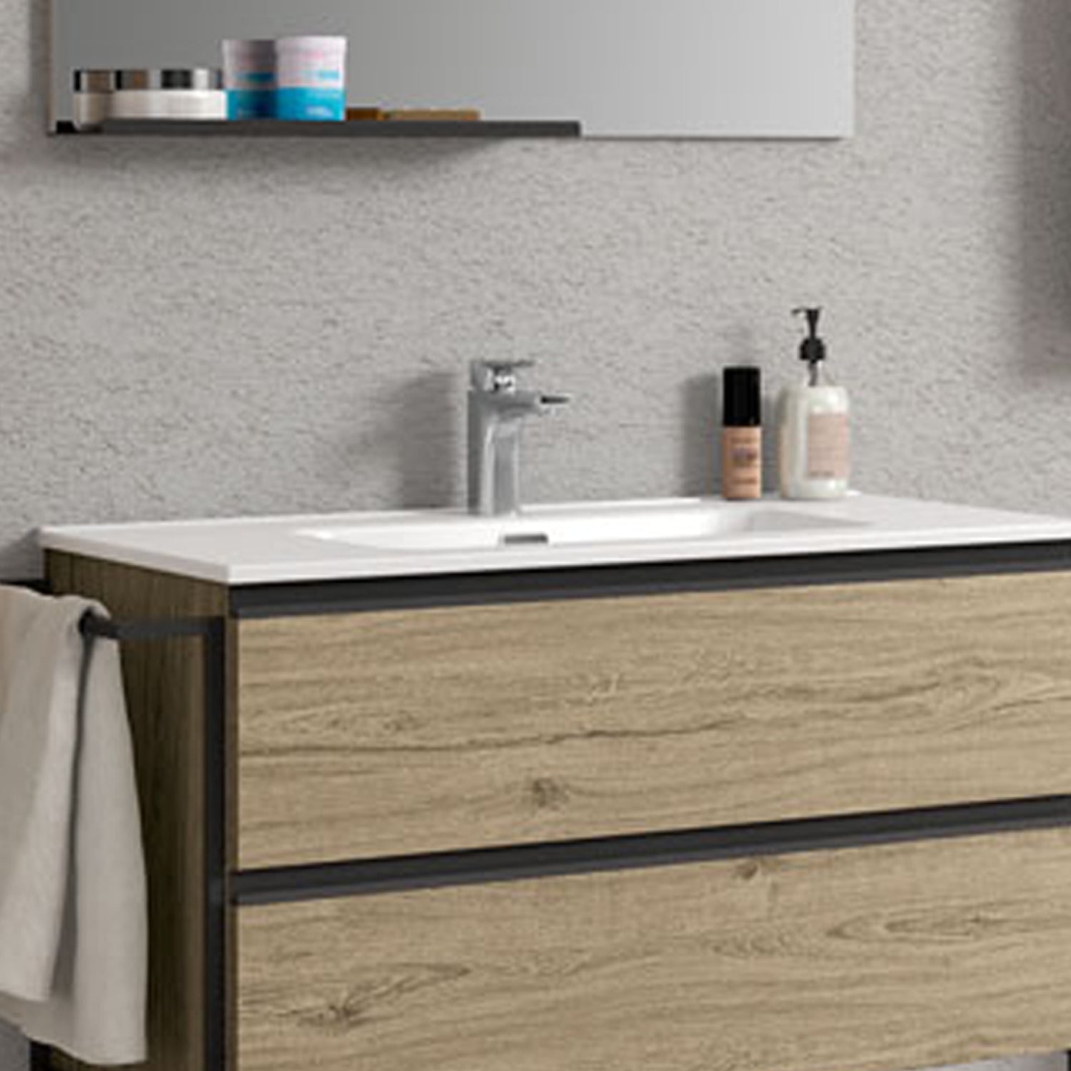  Composizione di mobili bagno con lavabo