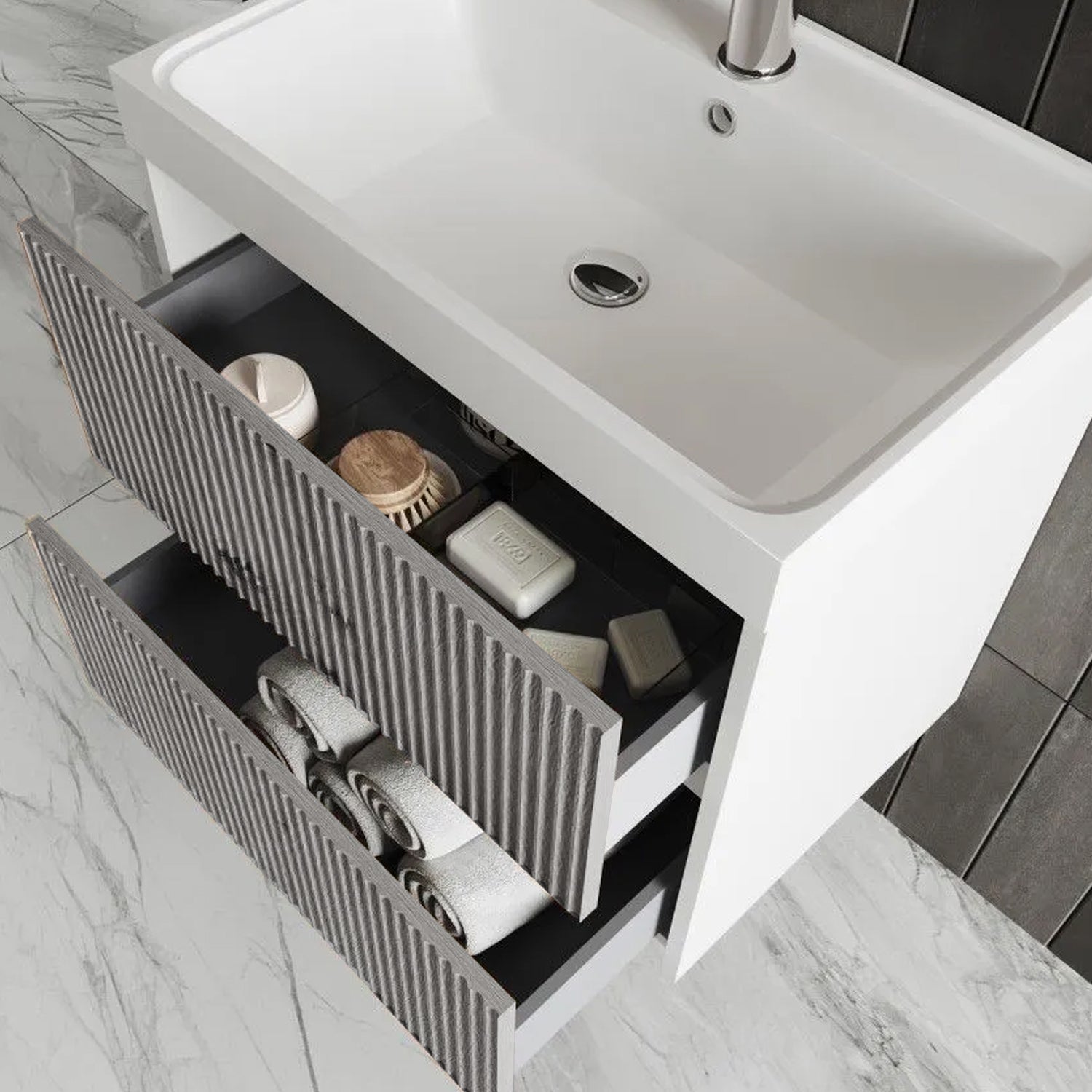  Mobile bagno sospeso cannettato con lavabo e specchio tondo cm 60 colore grigio antico - Cubi&Co Collezione Pure by CeramicStore | Lo specialista del tuo bagno