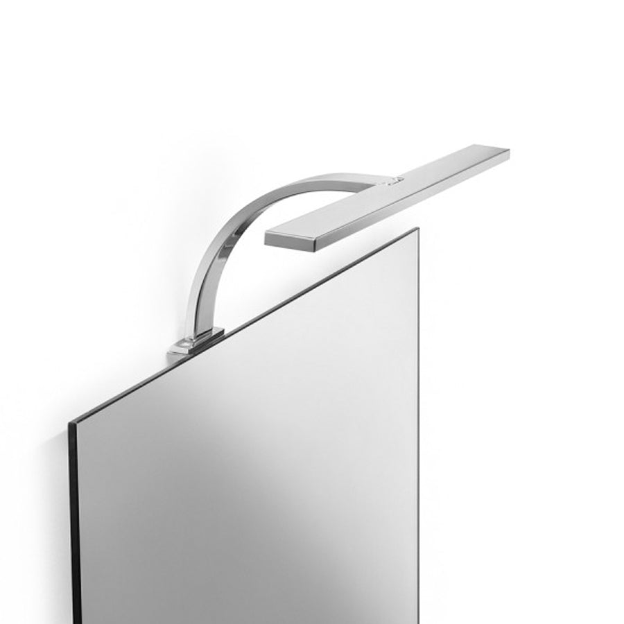 Lampada specchio a Led squadrata con braccio ricurvo in alluminio cromato Lineabeta Ciari Distanza dallo specchio cm 17 by CeramicStore | Lo specialista del tuo bagno