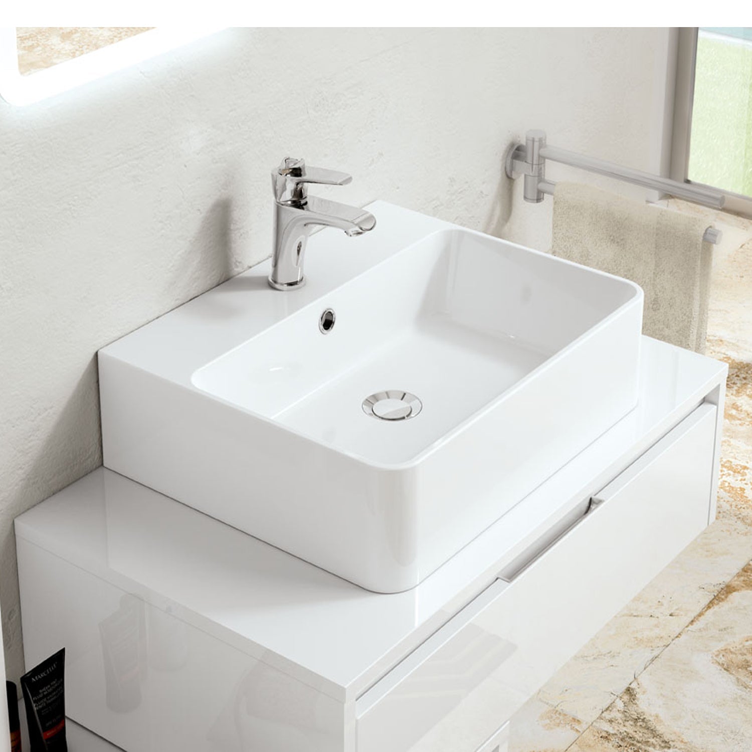  Mobile bagno sospeso modello Trevi03 cm 160x190x46 laccato lucido bianco by CeramicStore | Lo specialista del tuo bagno