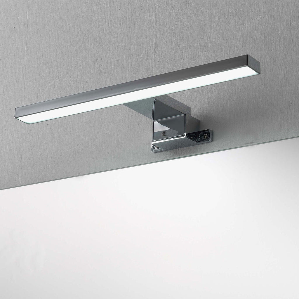 Lampada a led per specchio da bagno cm 30 cromata per applicazione a muro by CeramicStore | Lo specialista del tuo bagno